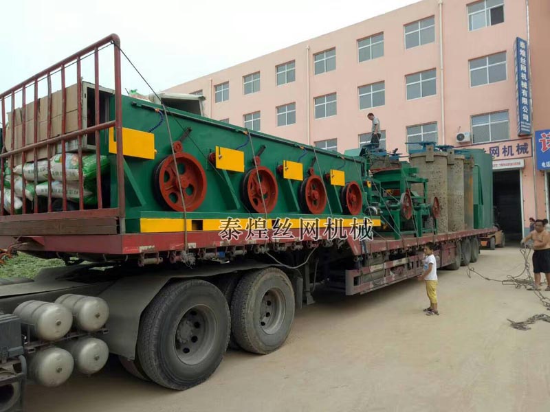 直進式拉絲機組 直進式拉絲機組